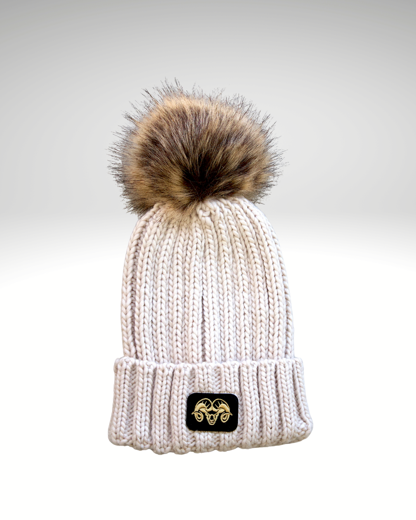 Bonnet beige logo doré grosse maille côtelée