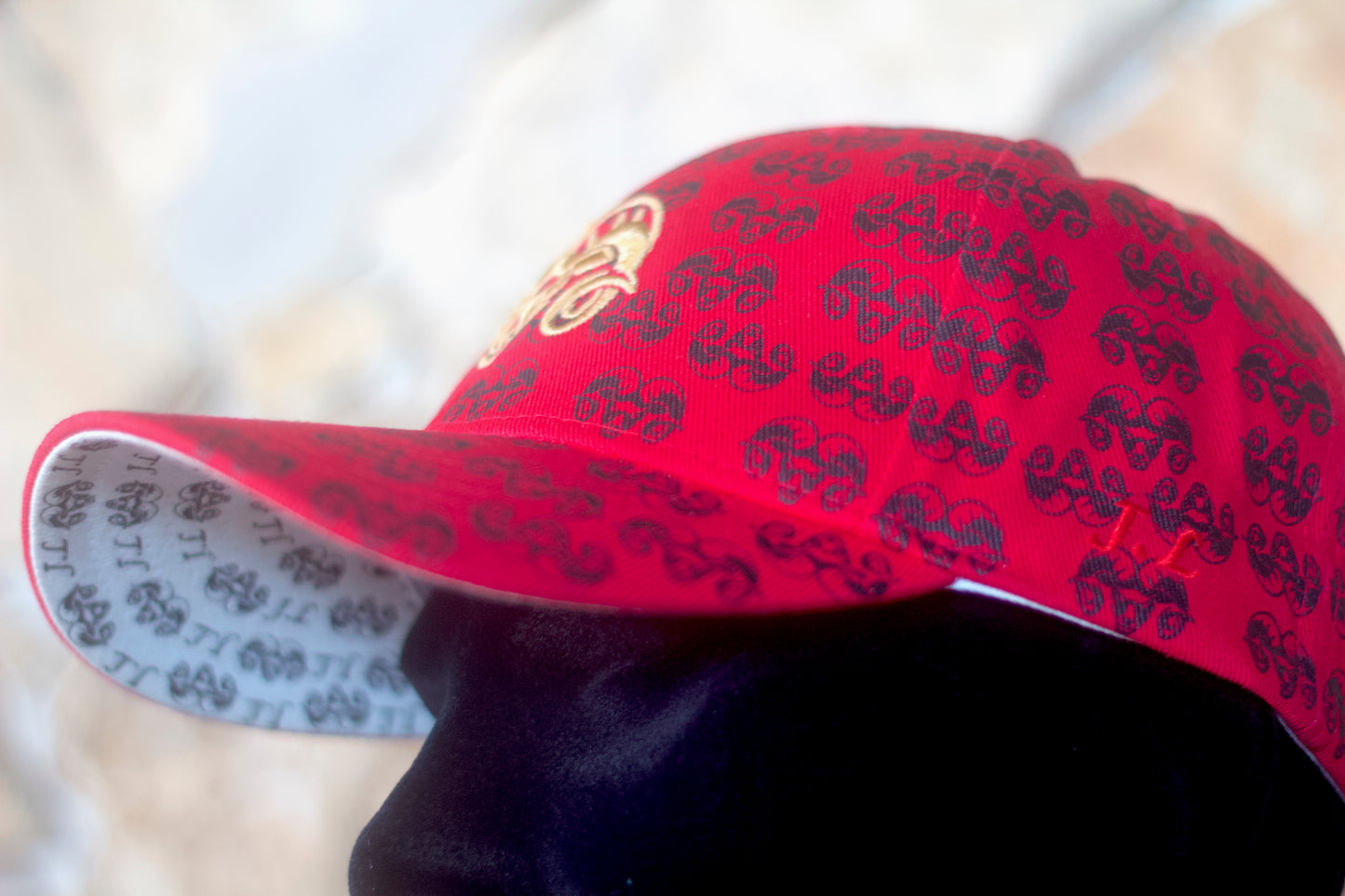 Casquette Rouge - Logo Doré - Motifs - Aries By JL